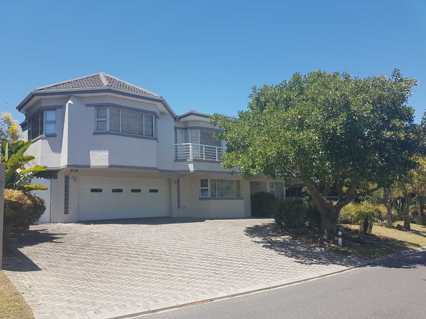 5 Bedroom Property for Sale in Plattekloof Western Cape